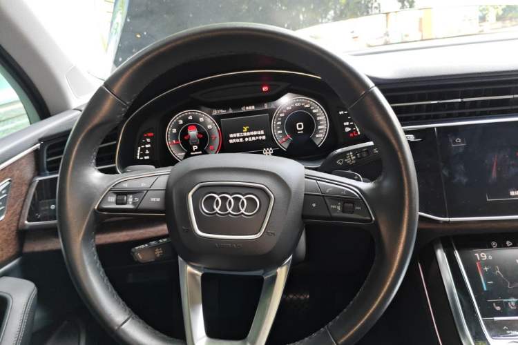 Used Audi Q7 2022 55 TFSI quattro S line Sport model Steering Wheel