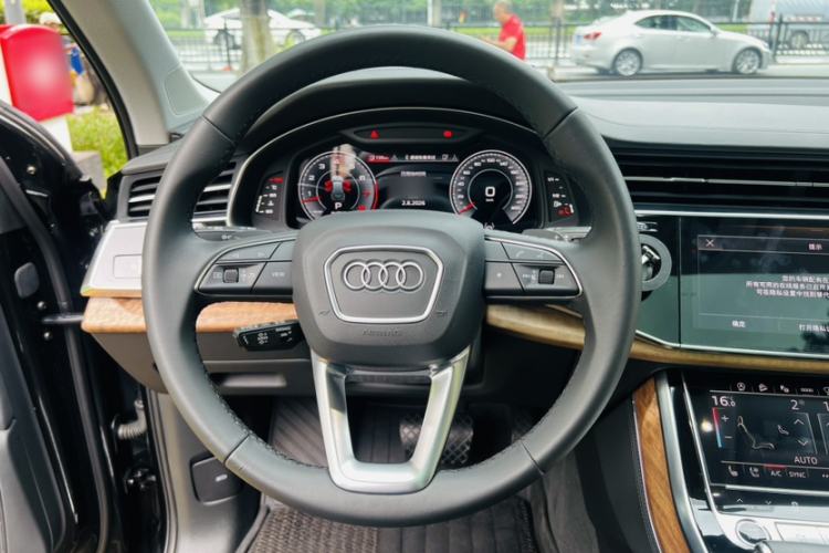 Used Audi Q7 2022 55 TFSI quattro S line Prestige Edition Steering Wheel
