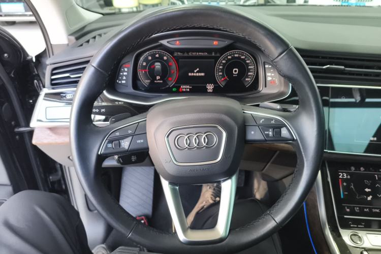Used Audi Q7 2022 55 TFSI quattro S line Sport model Steering Wheel