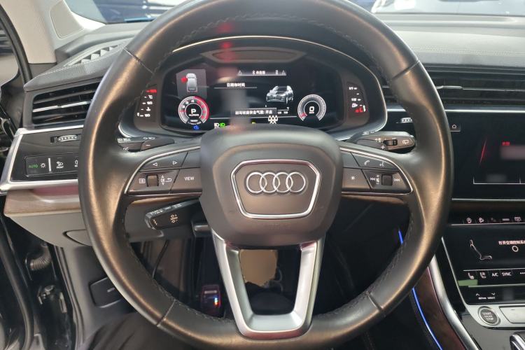 Used Audi Q7 2022 55 TFSI quattro S line Sport model Steering Wheel