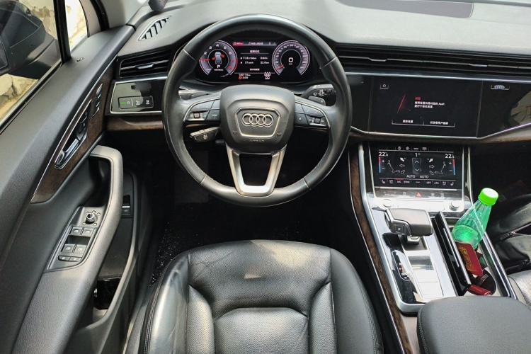 Used Audi Q7 2022 45 TFSI quattro S line Sport Edition Steering Wheel