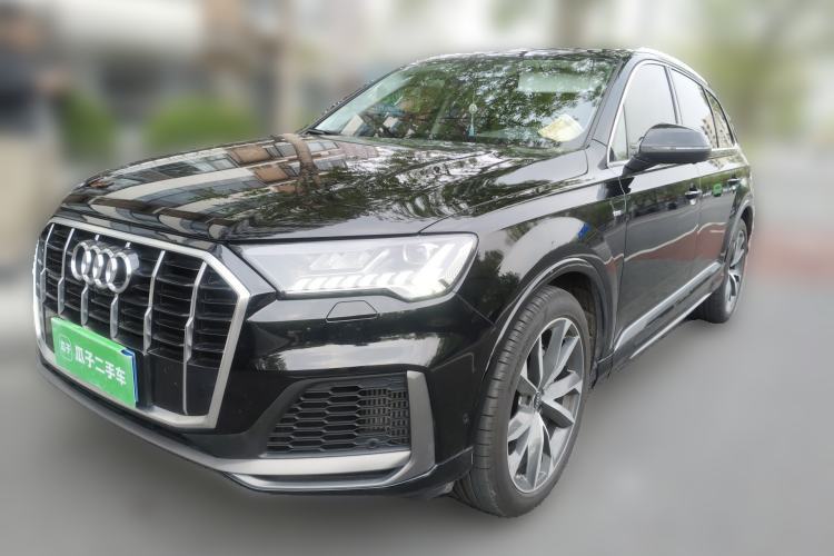 Used Audi Q7 2022 55 TFSI quattro S line Sport model Guazi used car, China used car export, Used car for sale, Used cars, Cheapest cars for sale