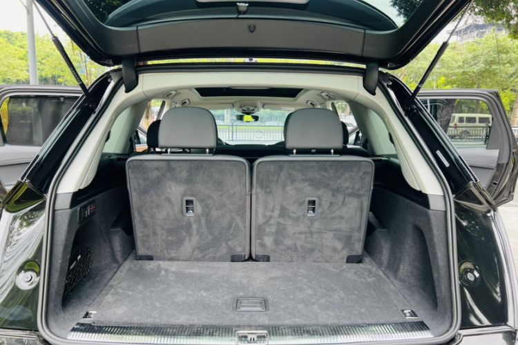 Used Audi Q7 2022 55 TFSI quattro S line Prestige Edition Trunk