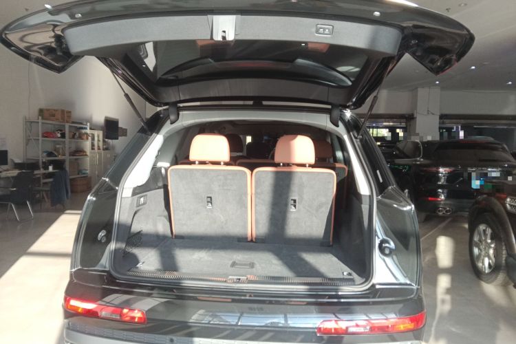 Used Audi Q7 2022 55 TFSI quattro S line Sport model Trunk