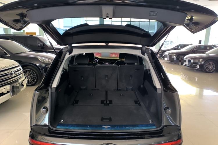 Used Audi Q7 2022 45 TFSI quattro S line Sport Edition Trunk