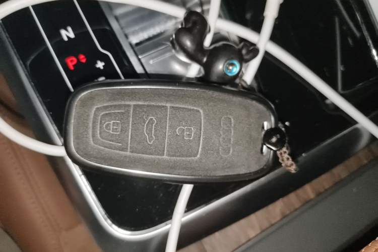 Used Audi Q7 2022 55 TFSI quattro S line Sport model Vehicle Key