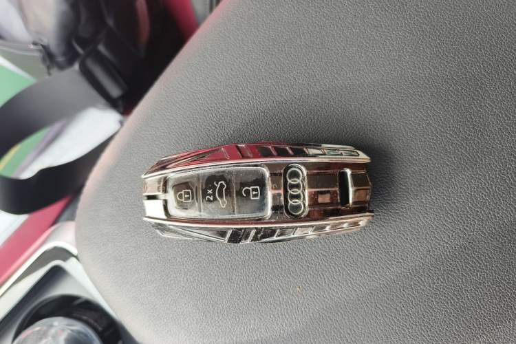 Used Audi Q7 2022 45 TFSI quattro S line Sport Edition Vehicle Key