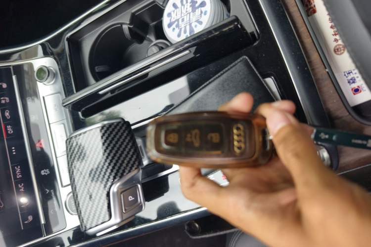 Used Audi Q7 2022 55 TFSI quattro S line Sport model Vehicle Key