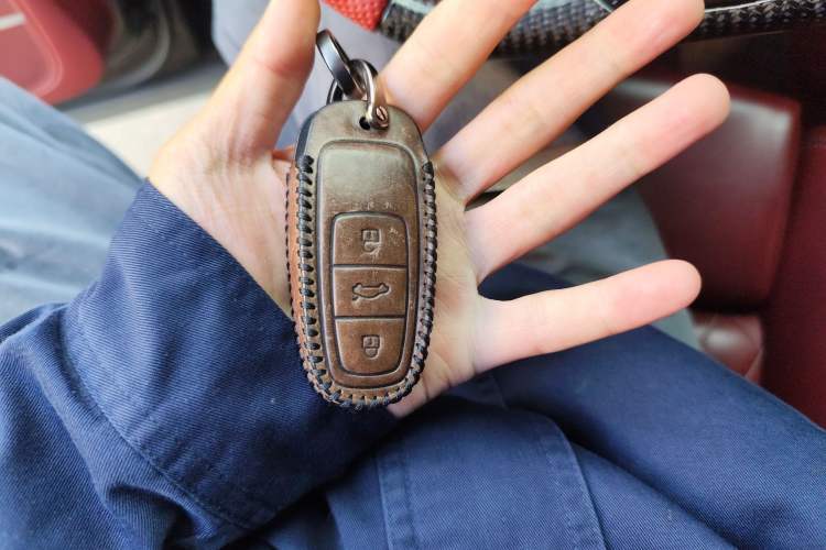Used Audi Q7 2022 55 TFSI quattro S line Ice and Snow Sports Edition Vehicle Key