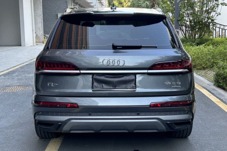 Used Audi Q7 2022 55 TFSI quattro S line Sport model Exterior 5