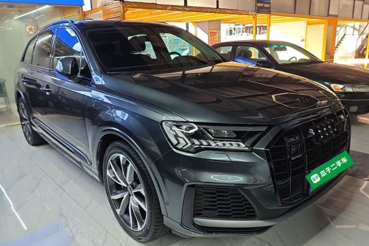 Used Audi Q7 2022 55 TFSI quattro S line Sport model Front Right 45 Deg