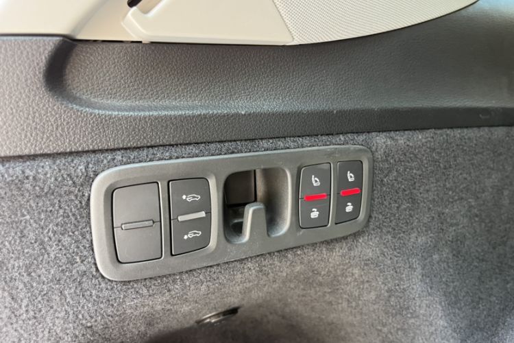 Used Audi Q7 2022 55 TFSI quattro S line Prestige Edition Interior 1