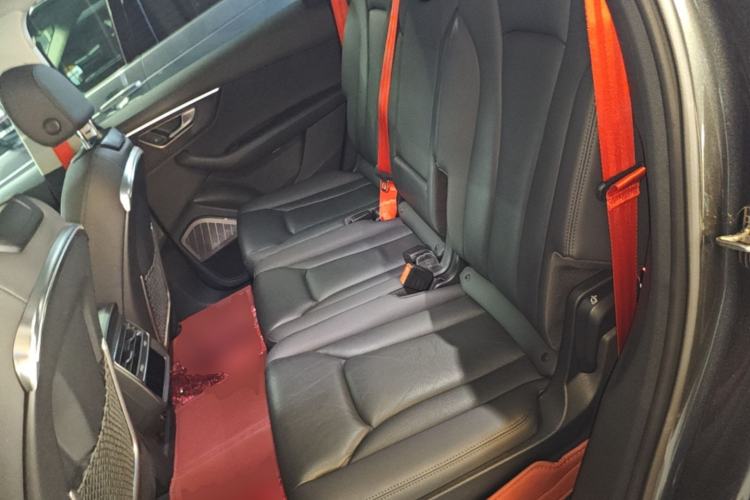 Used Audi Q7 2022 55 TFSI quattro S line Sport model Left Rear Seat