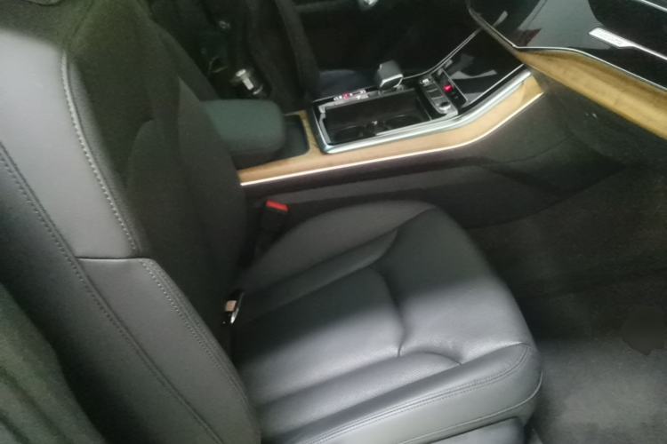 Used Audi Q7 2022 55 TFSI quattro S line Ice and Snow Sports Edition Right Front Seat