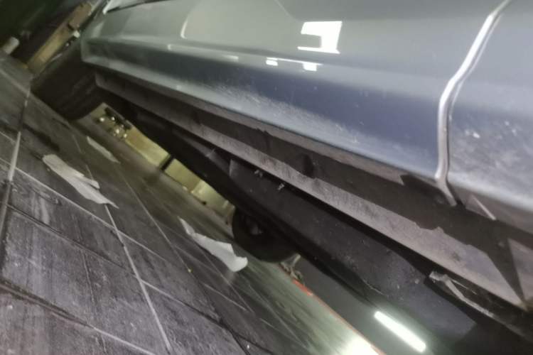 Used Audi Q7 2022 55 TFSI quattro S line Ice and Snow Sports Edition Right Side Sill
