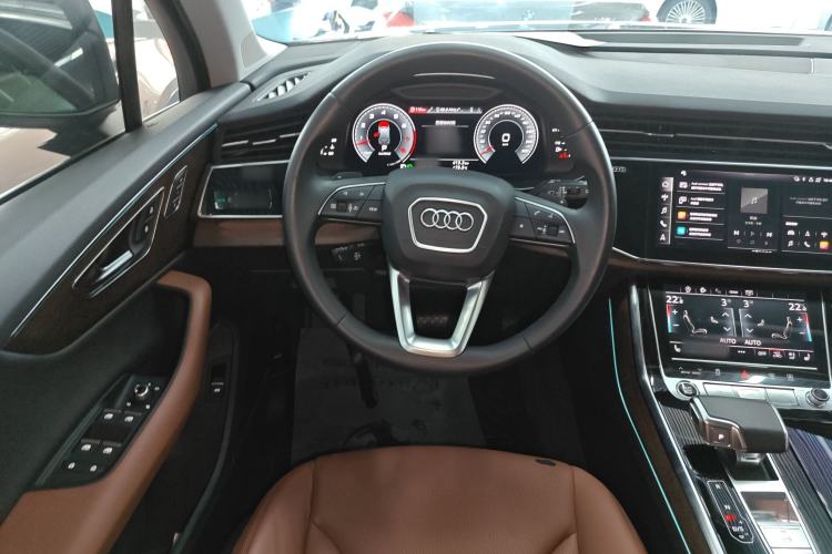 Used Audi Q7 2022 55 TFSI quattro S line Sport model Steering Wheel