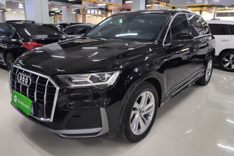 Used Audi Q7 2023 45 TFSI quattro S line Sport model Guazi used car, China used car export, Used car for sale, Used cars, Cheapest cars for sale