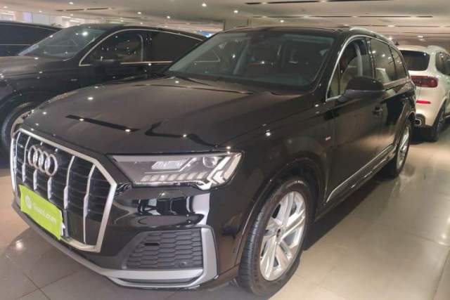 Used Audi Q7 2023 45 TFSI quattro S line Sport model