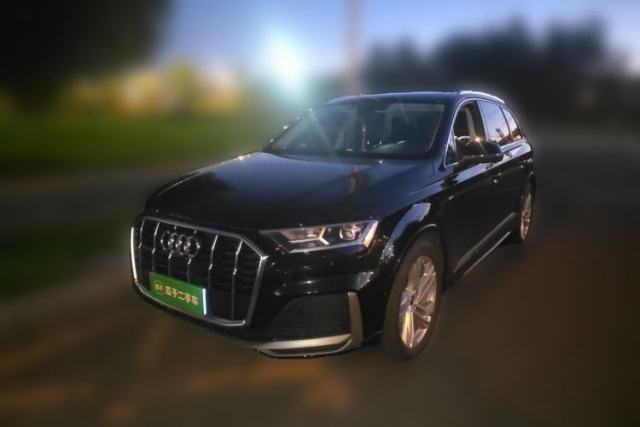 Audi Q7 2023 45 TFSI quattro S line Sport model с пробегом