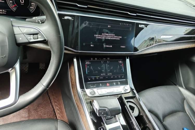 Used Audi Q7 2023 55 TFSI quattro S line Sport Edition Audio And AC Panel