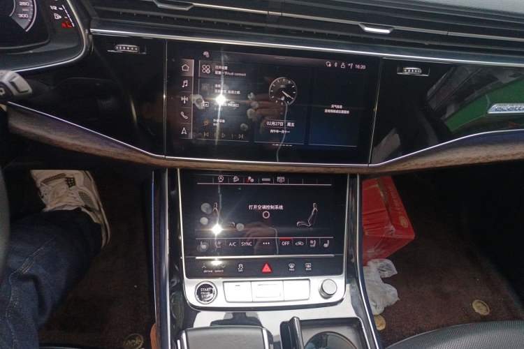 Used Audi Q7 2023 55 TFSI quattro S line Sport Edition Audio And AC Panel
