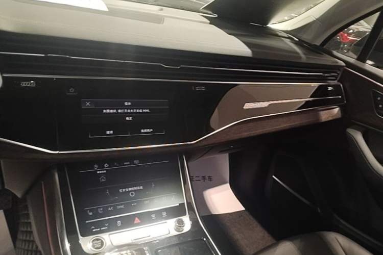 Used Audi Q7 2023 55 TFSI quattro S line Sport Edition Audio And AC Panel