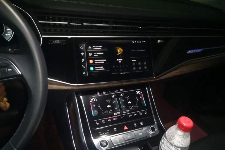 Used Audi Q7 2023 55 TFSI quattro S line Sport Edition Audio And AC Panel