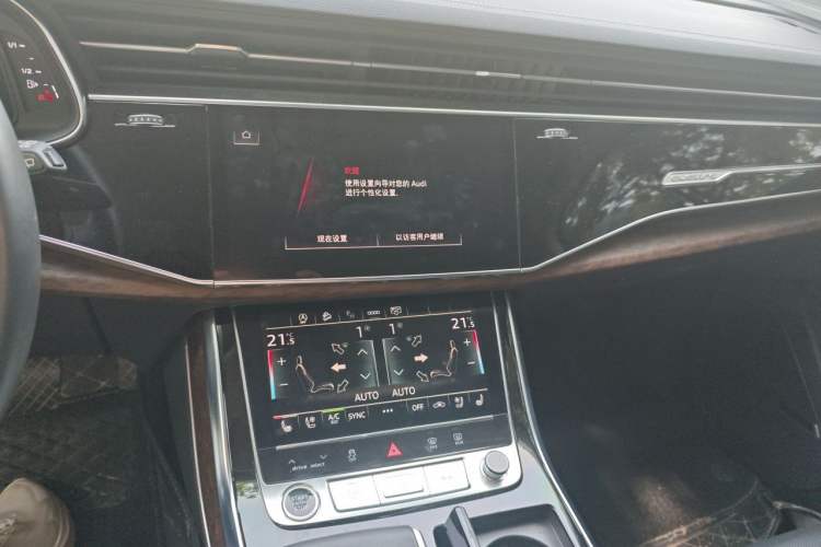 Used Audi Q7 2023 55 TFSI quattro S line Sport Edition Audio And AC Panel