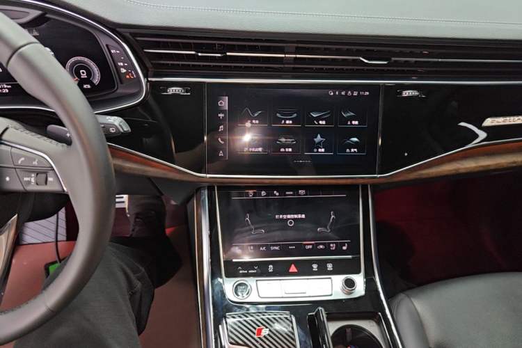 Used Audi Q7 2023 55 TFSI quattro S line Sport Edition Audio And AC Panel