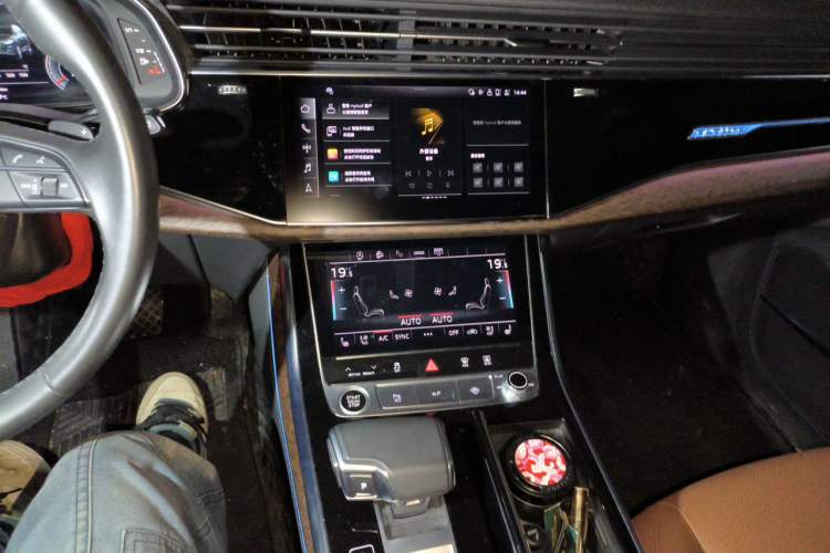 Used Audi Q7 2023 55 TFSI quattro S line Sport Edition Audio And AC Panel