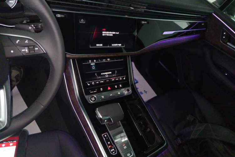 Used Audi Q7 2023 55 TFSI quattro S line Sport Edition Audio And AC Panel