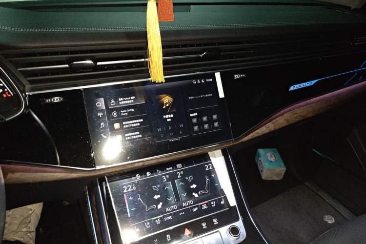 Used Audi Q7 2023 55 TFSI quattro S line Sport Edition Audio And AC Panel