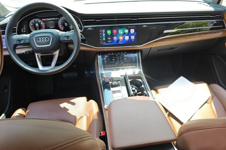 Used Audi Q7 2023 55 TFSI quattro S Prestige Edition Center Console