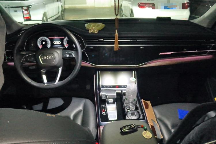 Used Audi Q7 2023 55 TFSI quattro S line Sport Edition Center Console