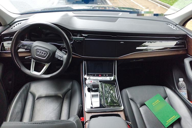 Used Audi Q7 2023 45 TFSI quattro S line Sport model Center Console
