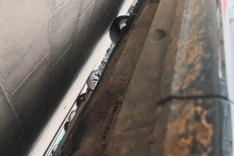 Used Audi Q7  Chassis Front Right