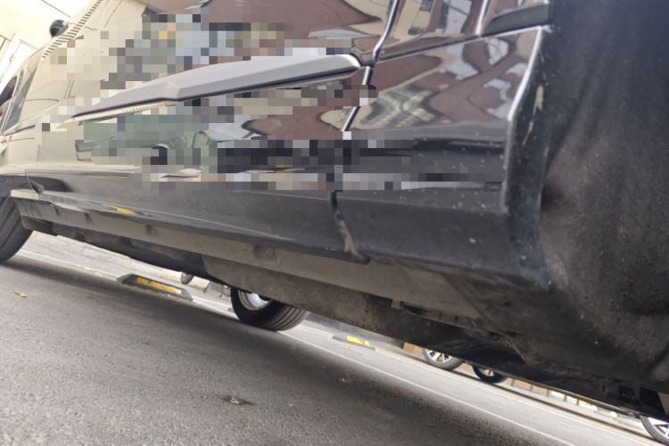 Used Audi Q7 2023 45 TFSI quattro S line Sport model Chassis Front Right