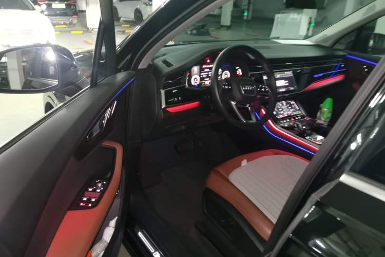 Used Audi Q7 2023 55 TFSI quattro S line Sport Edition Driver Seat