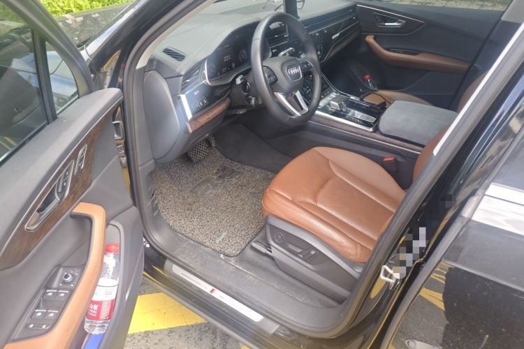 Used Audi Q7 2023 55 TFSI quattro S line Sport Edition Driver Seat