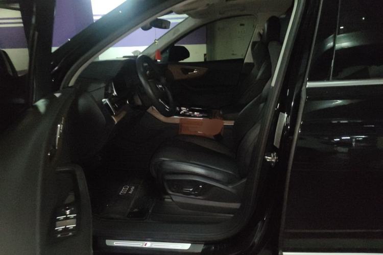Used Audi Q7 2023 55 TFSI quattro S Prestige Edition Driver Seat