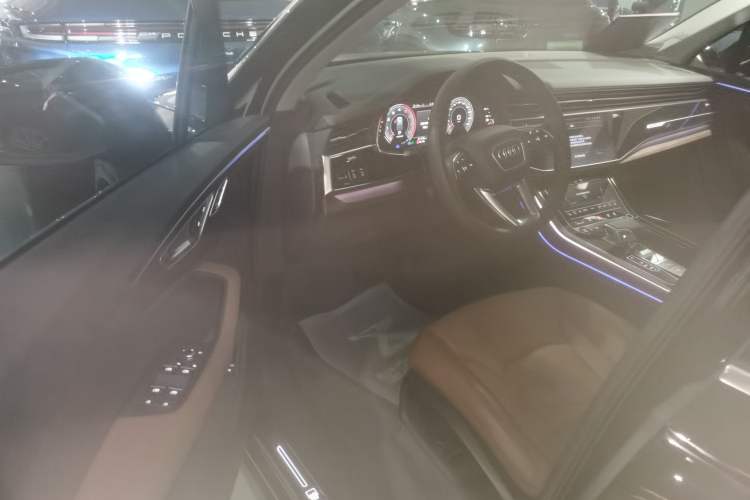 Used Audi Q7 2023 55 TFSI quattro S line Sport Edition Driver Seat