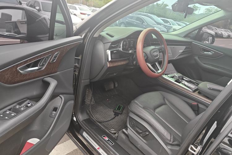 Used Audi Q7 2023 45 TFSI quattro S line Sport model Driver Seat