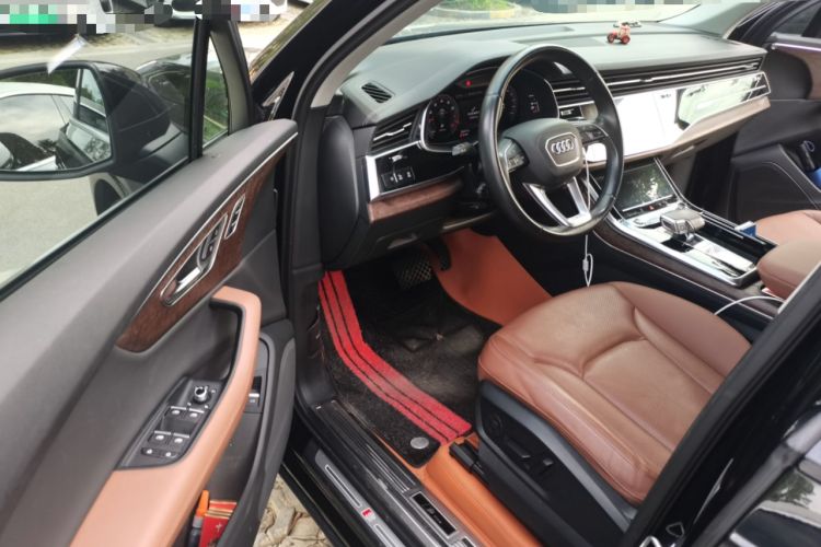 Used Audi Q7 2023 45 TFSI quattro S line Sport model Driver Seat