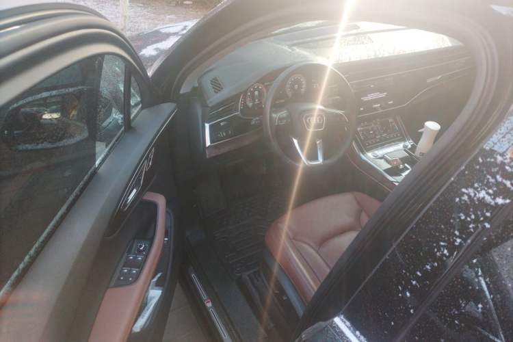 Used Audi Q7 2023 55 TFSI quattro S line Sport Edition Driver Seat