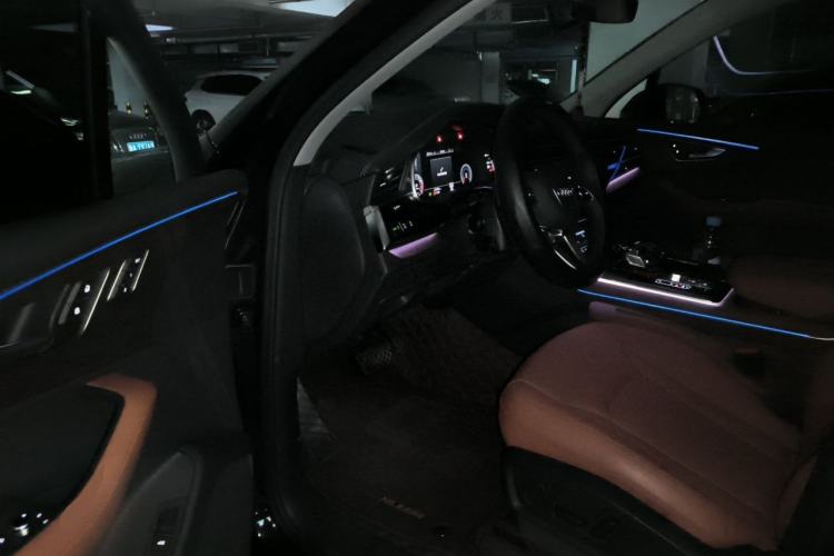 Used Audi Q7 2023 45 TFSI quattro S line Sport model Driver Seat