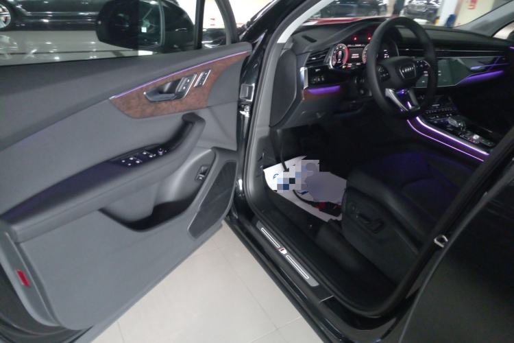 Used Audi Q7 2023 55 TFSI quattro S line Sport Edition Driver Seat