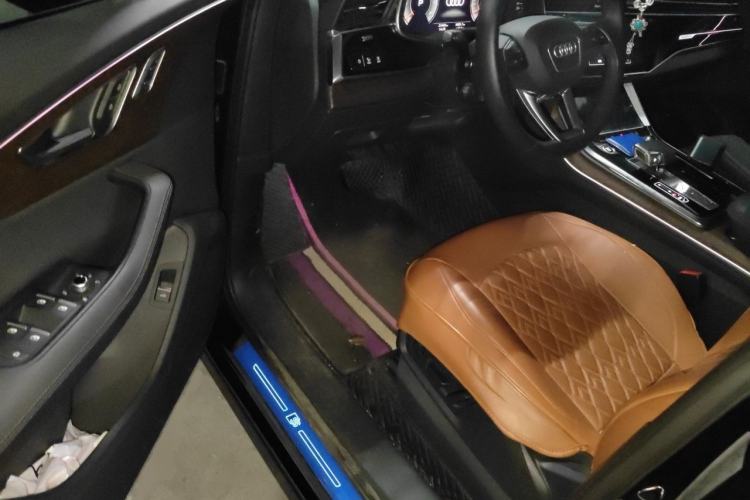 Used Audi Q7 2023 55 TFSI quattro S line Sport Edition Driver Seat