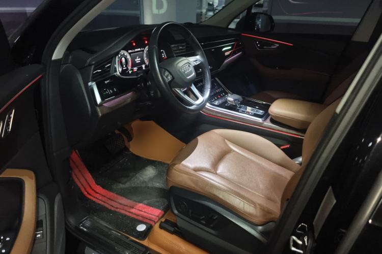 Used Audi Q7 2023 45 TFSI quattro S line Sport model Driver Seat