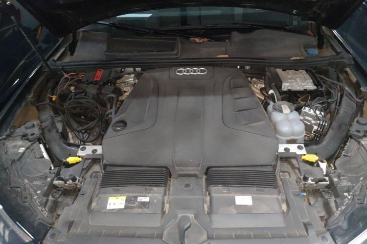 Used Audi Q7 2023 45 TFSI quattro S line Sport model Engine Bay