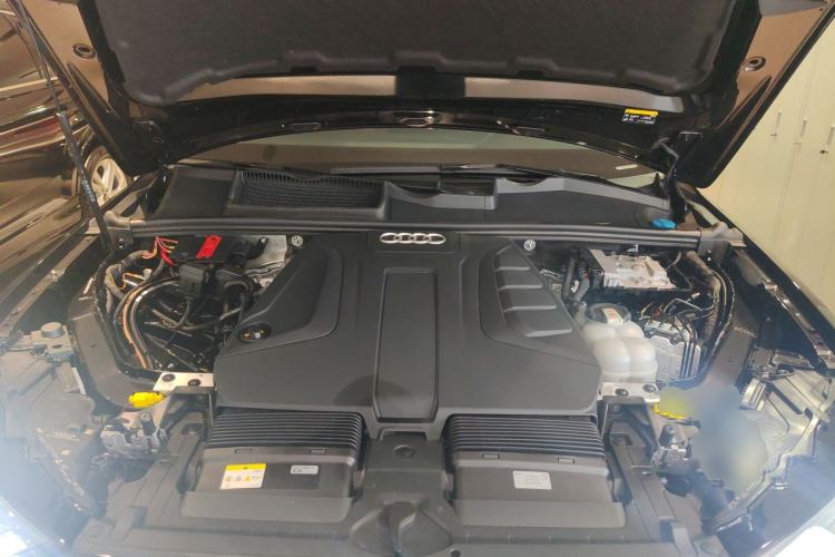 Used Audi Q7 2023 45 TFSI quattro S line Sport model Engine Bay